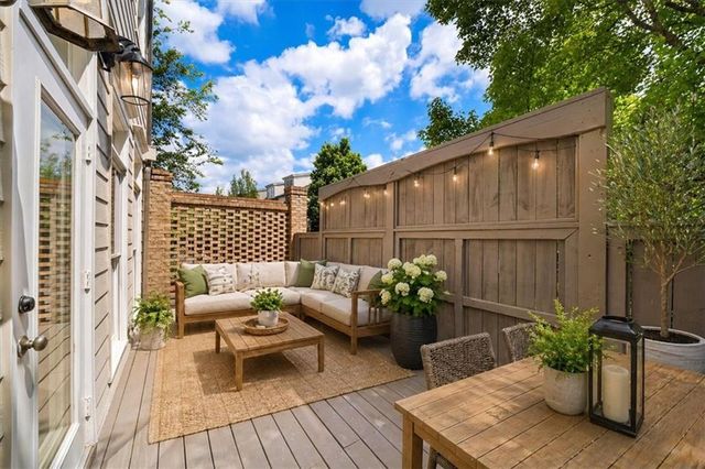 552 Sarabrook Place, Atlanta, GA 30342