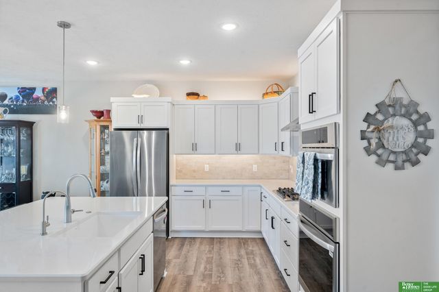 21655 McClellan Drive, Gretna, NE 68028