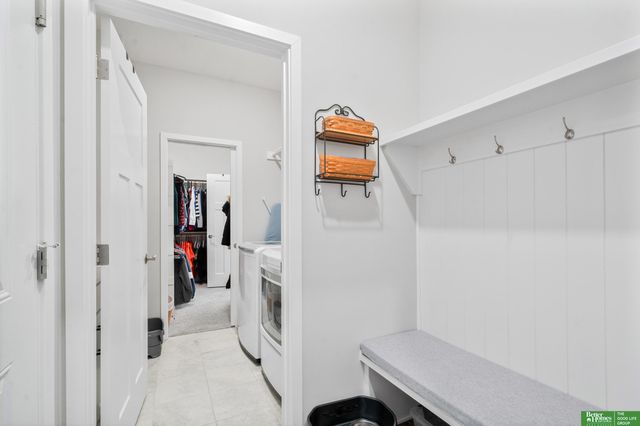 21655 McClellan Drive, Gretna, NE 68028