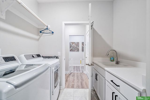 21655 McClellan Drive, Gretna, NE 68028