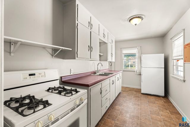 709 S Garfield Ave Ave Avenue, Sioux Falls, SD 57104