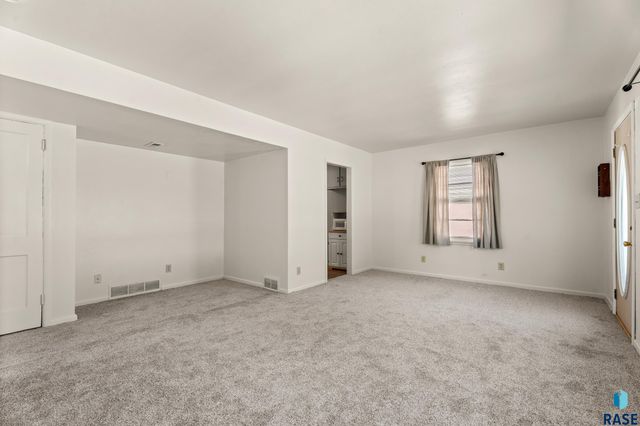 709 S Garfield Ave Ave Avenue, Sioux Falls, SD 57104