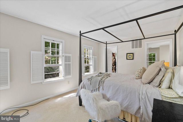 2085 COBBLESTONE LN, Reston, VA 20191