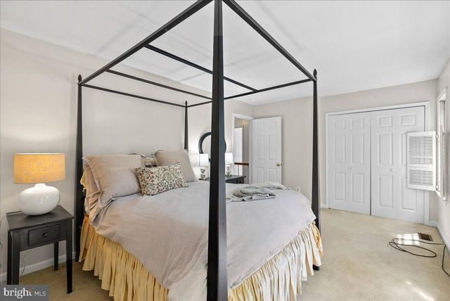 2085 COBBLESTONE LN, Reston, VA 20191