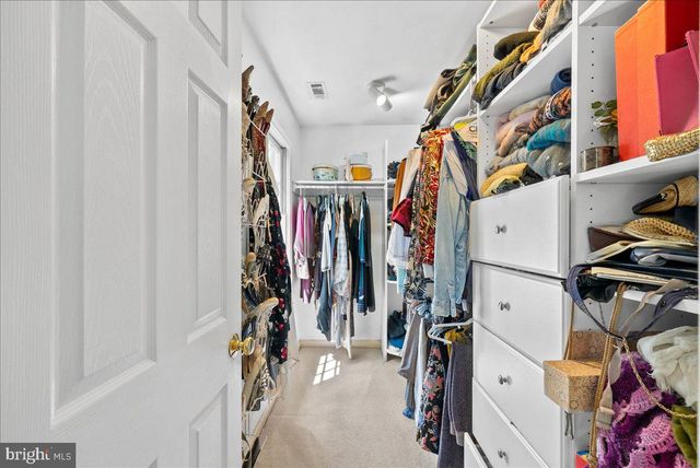 2085 COBBLESTONE LN, Reston, VA 20191