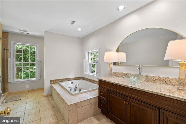 2085 COBBLESTONE LN, Reston, VA 20191