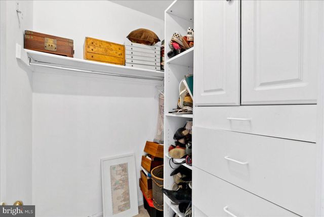 2085 COBBLESTONE LN, Reston, VA 20191