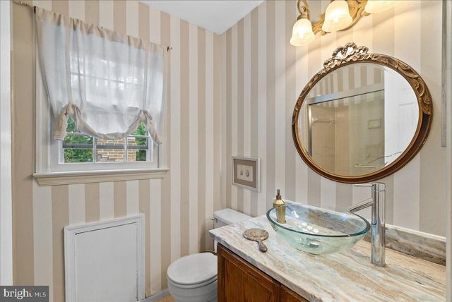 2085 COBBLESTONE LN, Reston, VA 20191