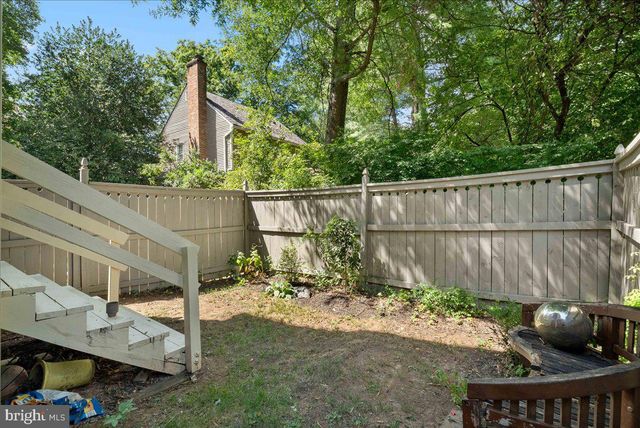 2085 COBBLESTONE LN, Reston, VA 20191