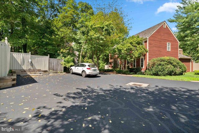 2085 COBBLESTONE LN, Reston, VA 20191