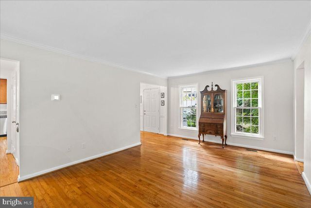 2085 COBBLESTONE LN, Reston, VA 20191