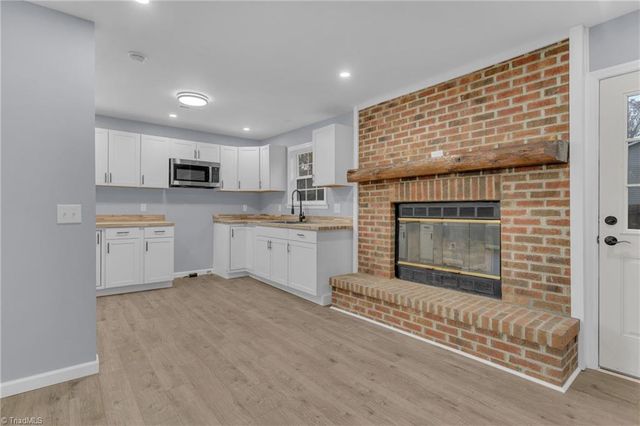 811 Sherwood Avenue, Asheboro, NC 27205