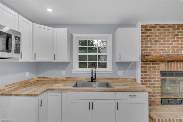 811 Sherwood Avenue, Asheboro, NC 27205