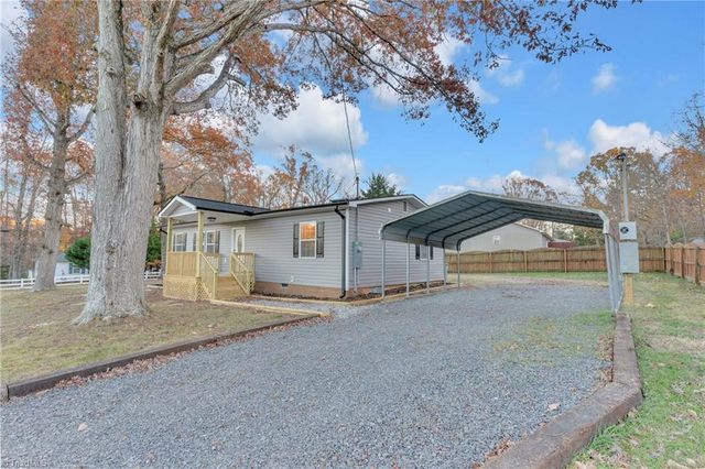 811 Sherwood Avenue, Asheboro, NC 27205