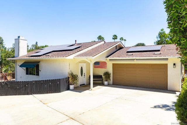 12312 Sunbrite Ln, Lakeside, CA 92040
