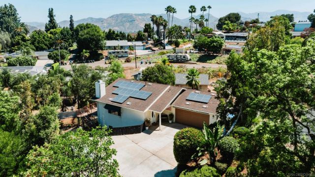 12312 Sunbrite Ln, Lakeside, CA 92040