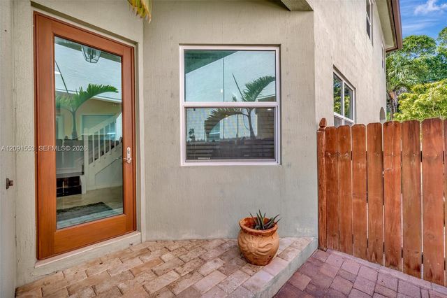 853 SW 11th Court, Fort Lauderdale, FL 33315