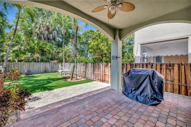 853 SW 11th Court, Fort Lauderdale, FL 33315