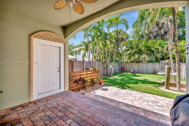 853 SW 11th Court, Fort Lauderdale, FL 33315