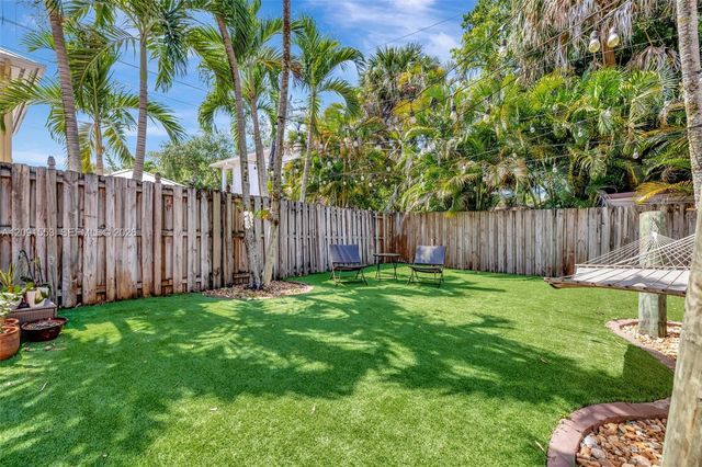 853 SW 11th Court, Fort Lauderdale, FL 33315