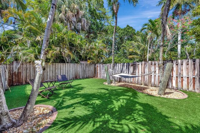 853 SW 11th Court, Fort Lauderdale, FL 33315