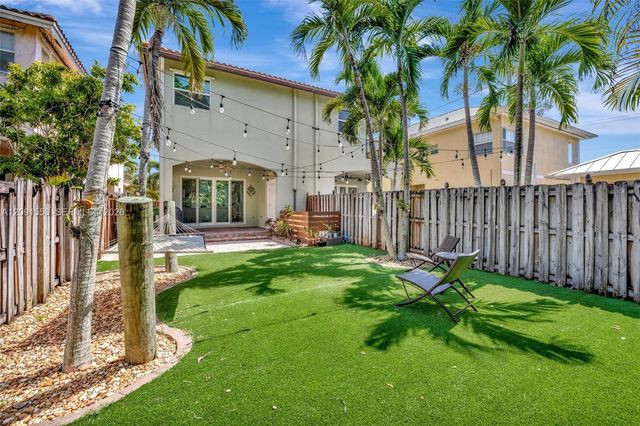 853 SW 11th Court, Fort Lauderdale, FL 33315