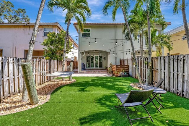 853 SW 11th Court, Fort Lauderdale, FL 33315