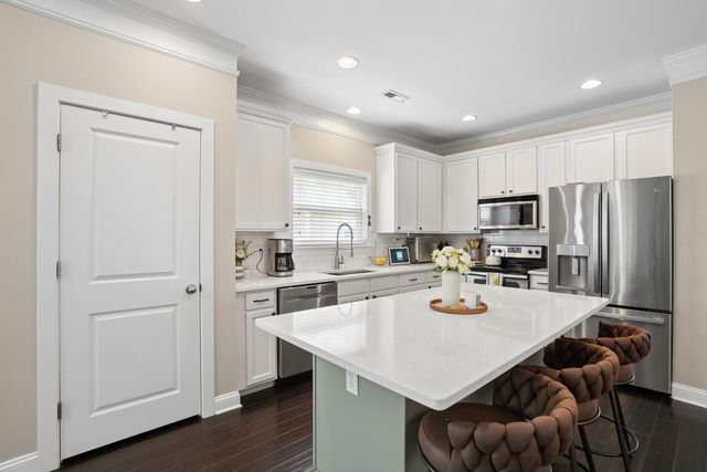 7434 Northgate Drive, Hanahan, SC 29410