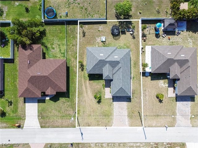 4610 SW 9th PL, Cape Coral, FL 33914