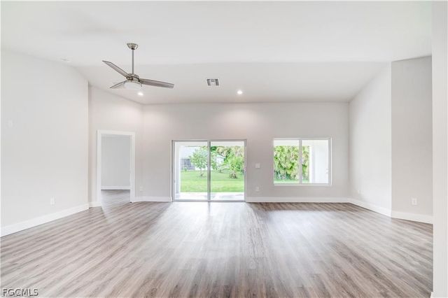 4610 SW 9th PL, Cape Coral, FL 33914