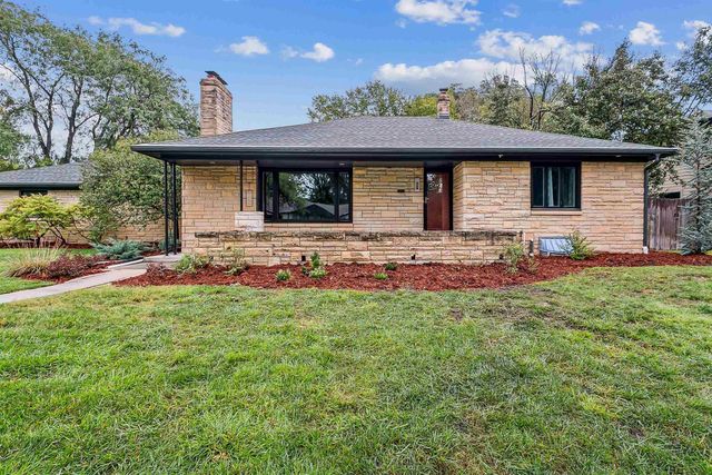 206 S Brookside St, Wichita, KS 67218