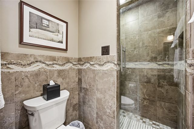 21 Fairview Knoll NE, Iowa City, IA 52240