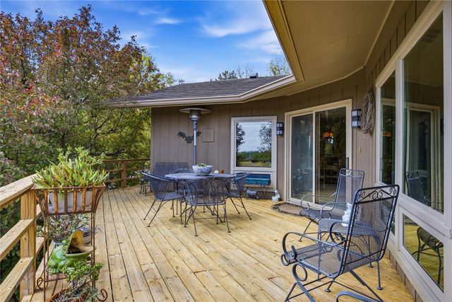 21 Fairview Knoll NE, Iowa City, IA 52240