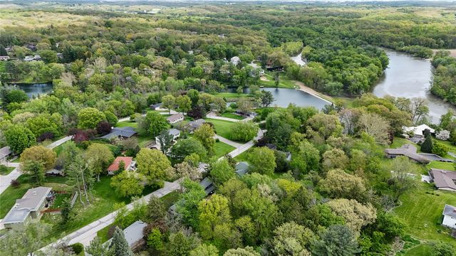21 Fairview Knoll NE, Iowa City, IA 52240