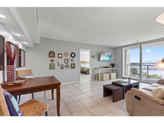 1111 N GULFSTREAM AVENUE 5B, Sarasota, FL 34236