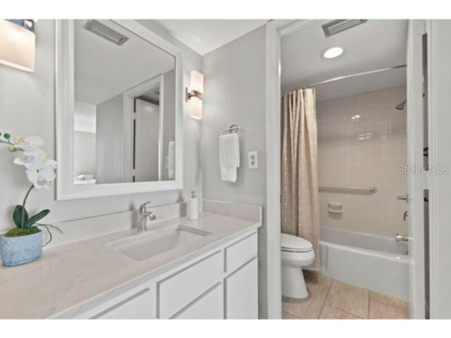 1111 N GULFSTREAM AVENUE 5B, Sarasota, FL 34236