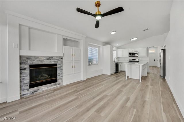 10532 White Heath Court, Las Vegas, NV 89144