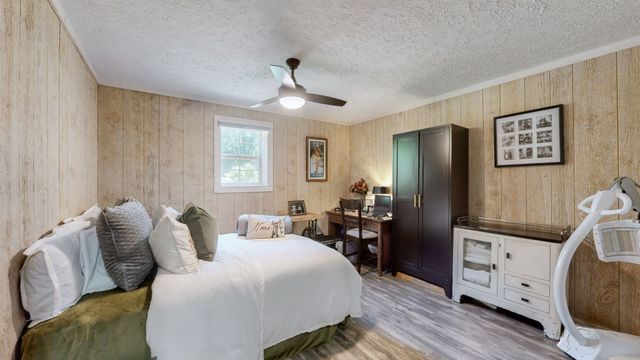 317 McDuff Ln, Camden, TN 38320