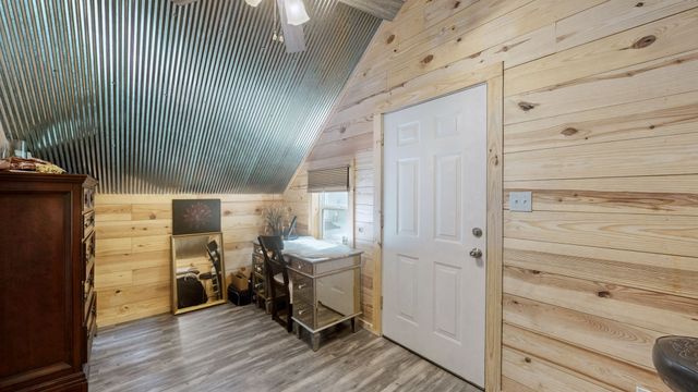317 McDuff Ln, Camden, TN 38320