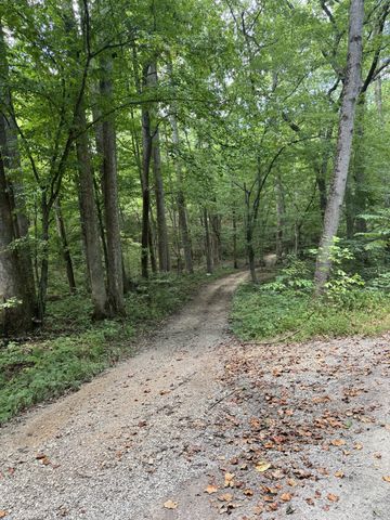 317 McDuff Ln, Camden, TN 38320