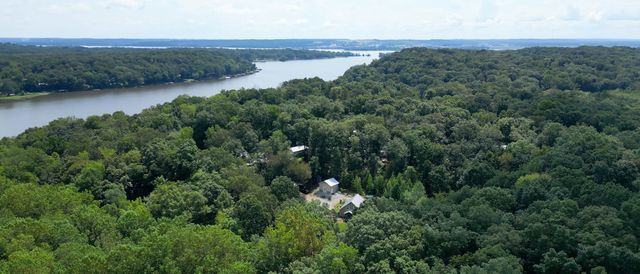 317 McDuff Ln, Camden, TN 38320