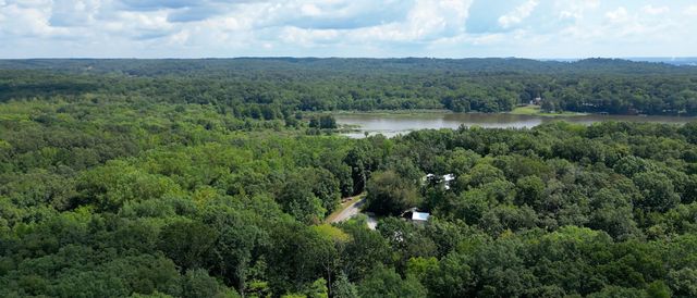 317 McDuff Ln, Camden, TN 38320