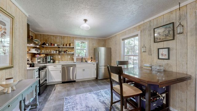 317 McDuff Ln, Camden, TN 38320
