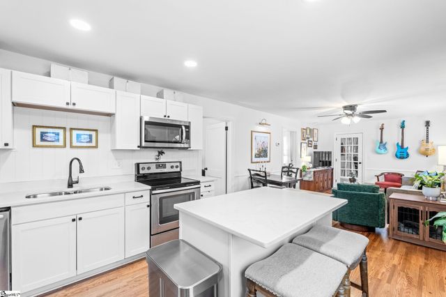 15 Essex Court, Greenville, SC 29609