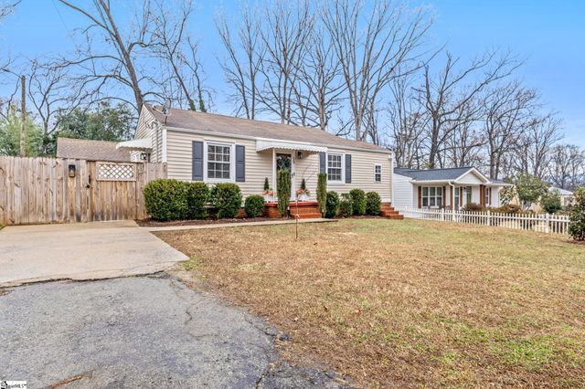 15 Essex Court, Greenville, SC 29609