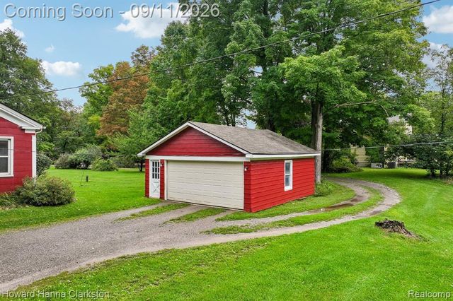 8301 Foster Road, Clarkston, MI 48346