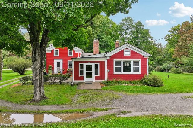 8301 Foster Road, Clarkston, MI 48346