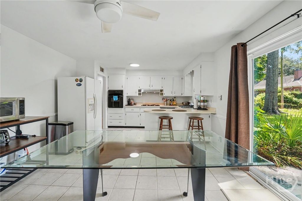 Image 13 of property listing at 9231 Garland Drive, Savannah, GA 31406