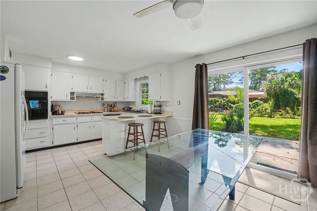 Image 14 of property listing at 9231 Garland Drive, Savannah, GA 31406