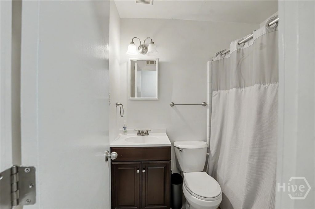 Image 23 of property listing at 9231 Garland Drive, Savannah, GA 31406